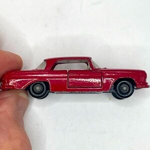 Vintage Matchbox Lesney No. 53 Red Mercedes-Benz 220 SE - Made In England
